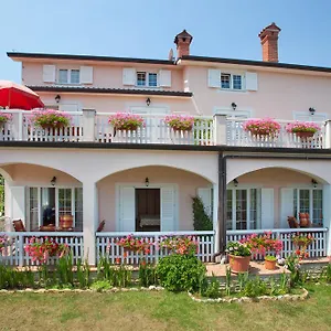  Apartament Lidija