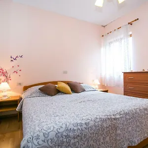  Apartament Gracijela Near Rabac