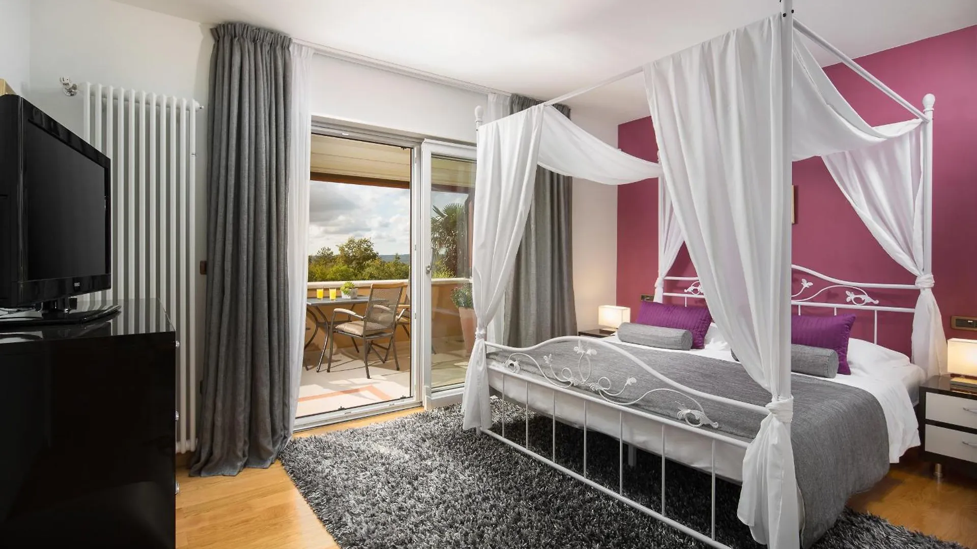 Villa Vlastelini I Near Labin With Large Garden For Families